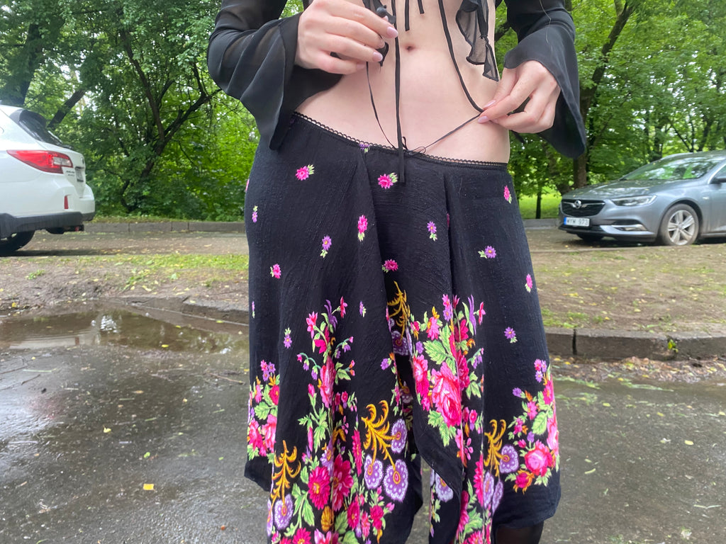 Asymetrical skirt